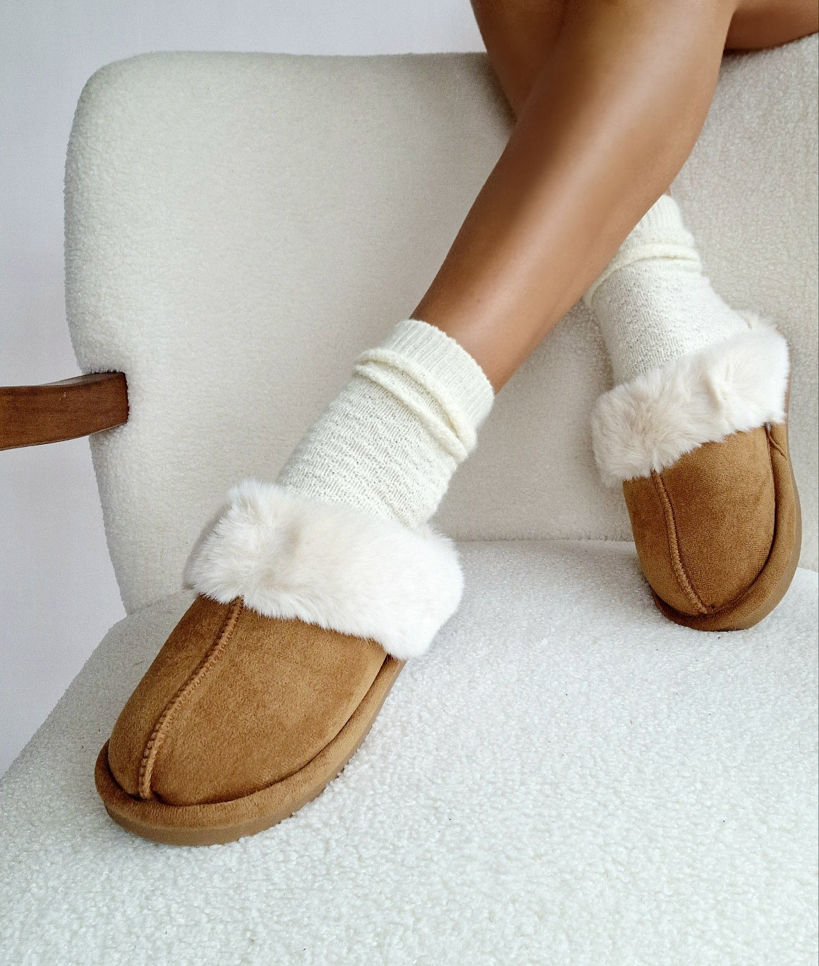 Camel furry slippers