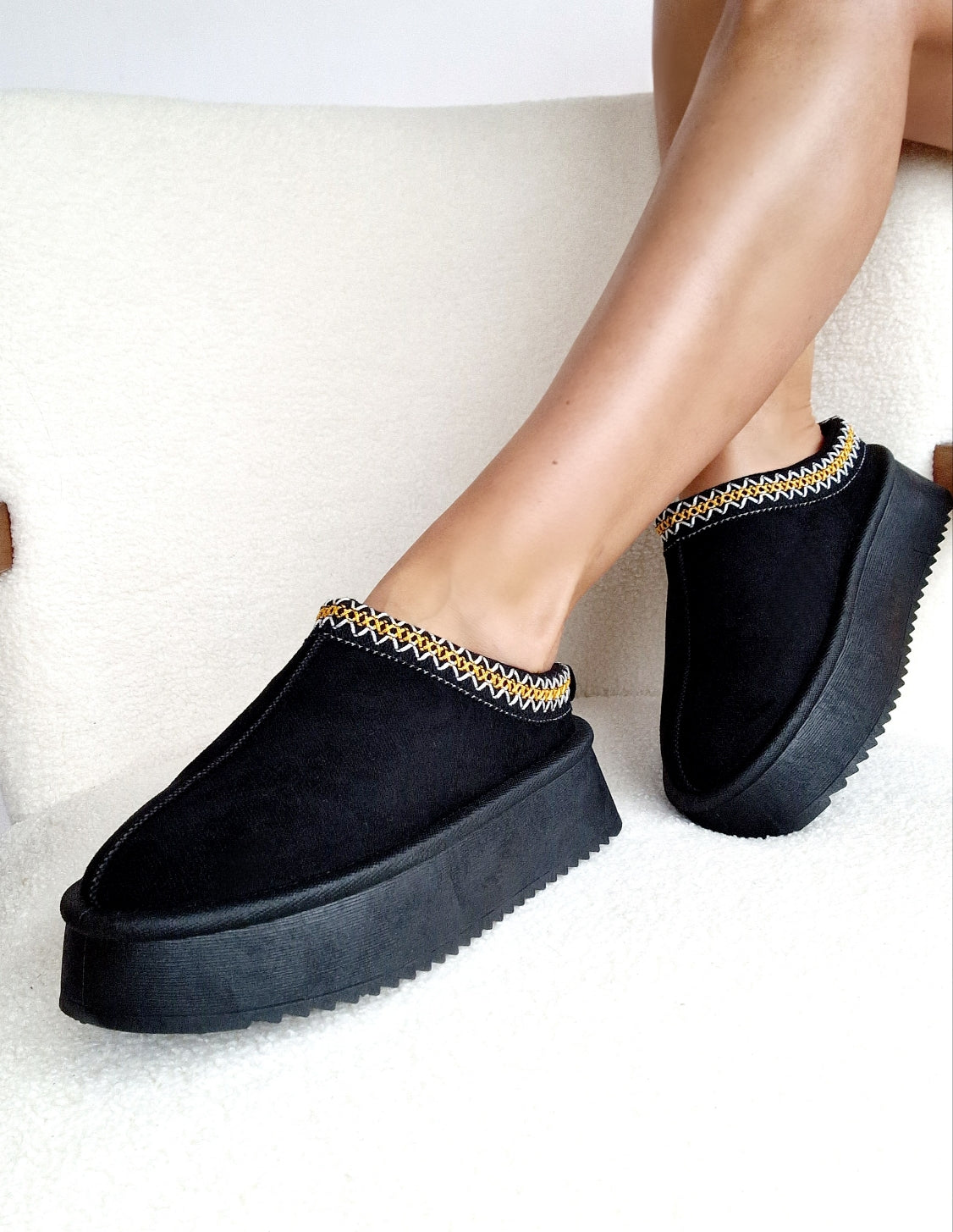 Aztec Platform Mules Dupe Black