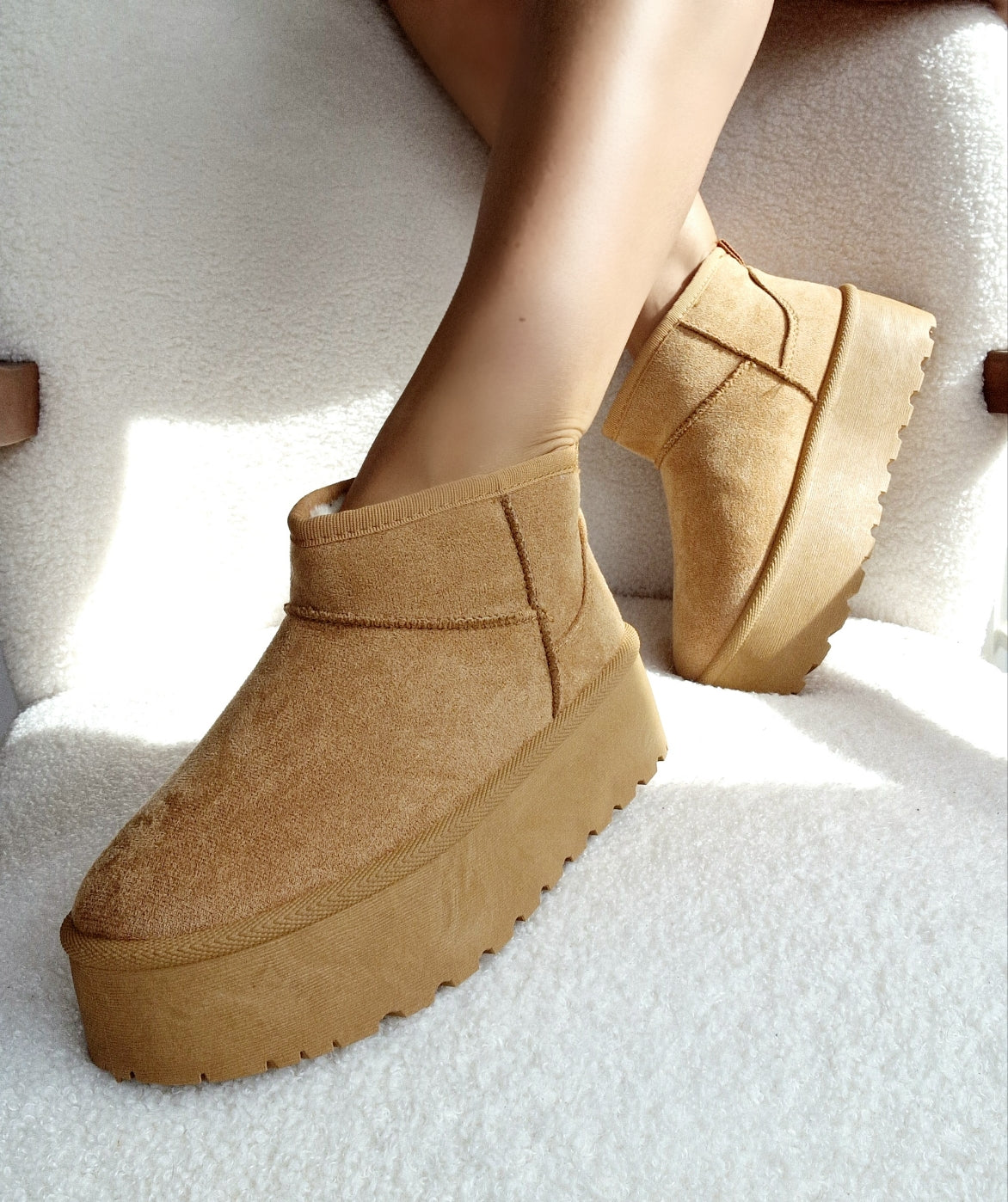 Camel fur-lined platform boots