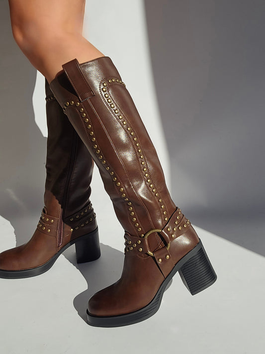 Bottes à talon détails cloutés Marron