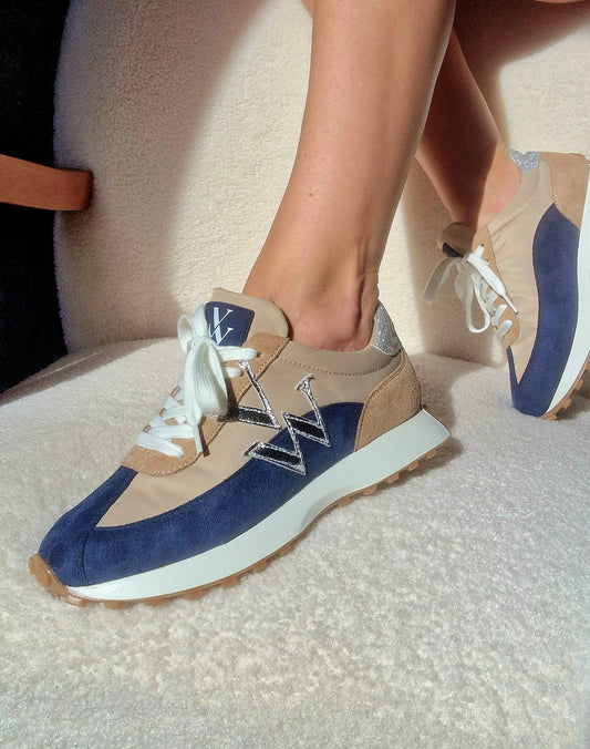 Baskets Vanessa Wu monogramme Hanae beige et bleu à semelle running