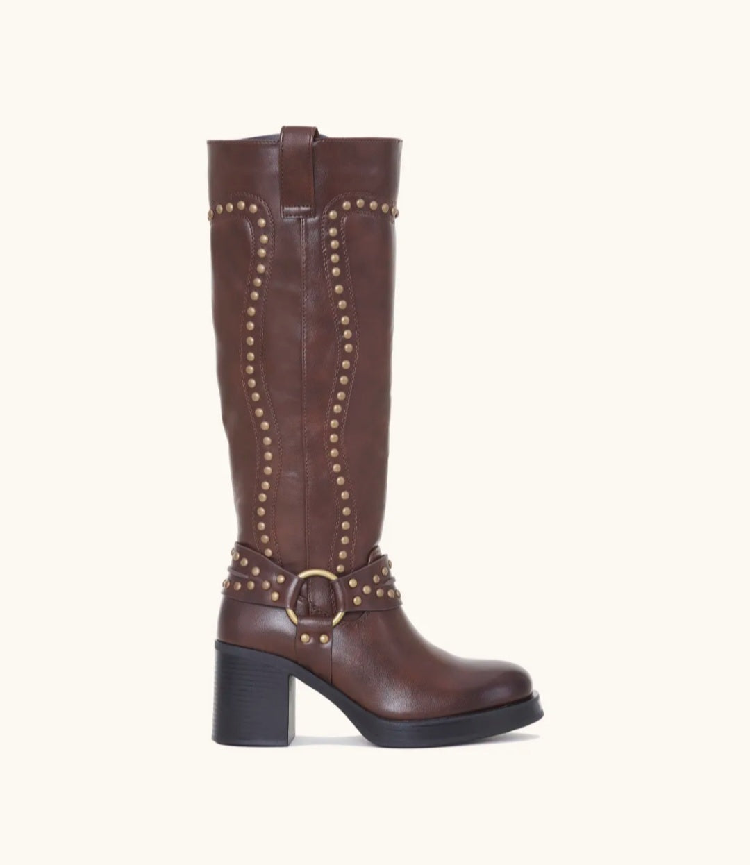 Botte cloutée montante marron – Confort et style