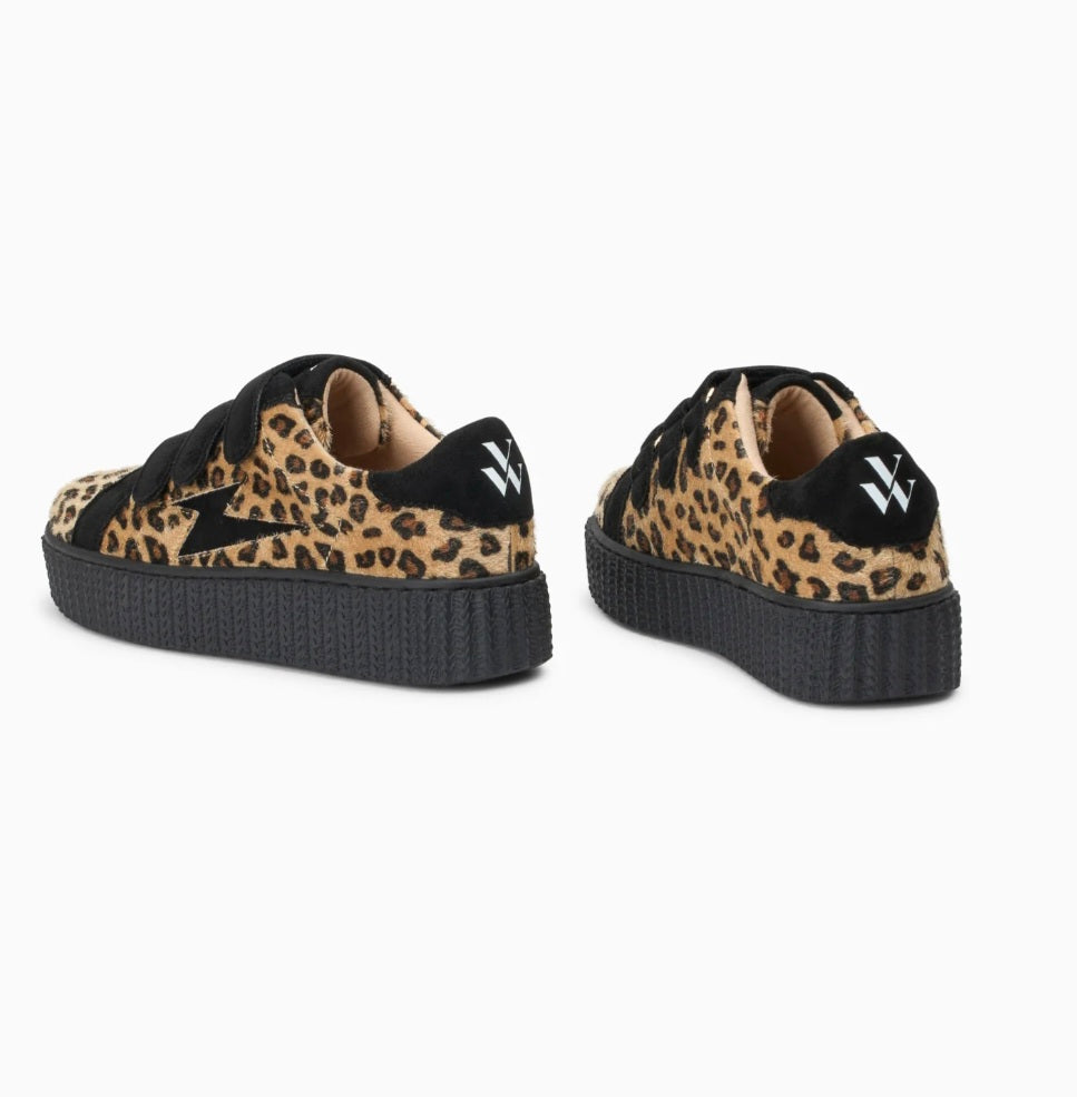 Chaussure de sport leopard noire 