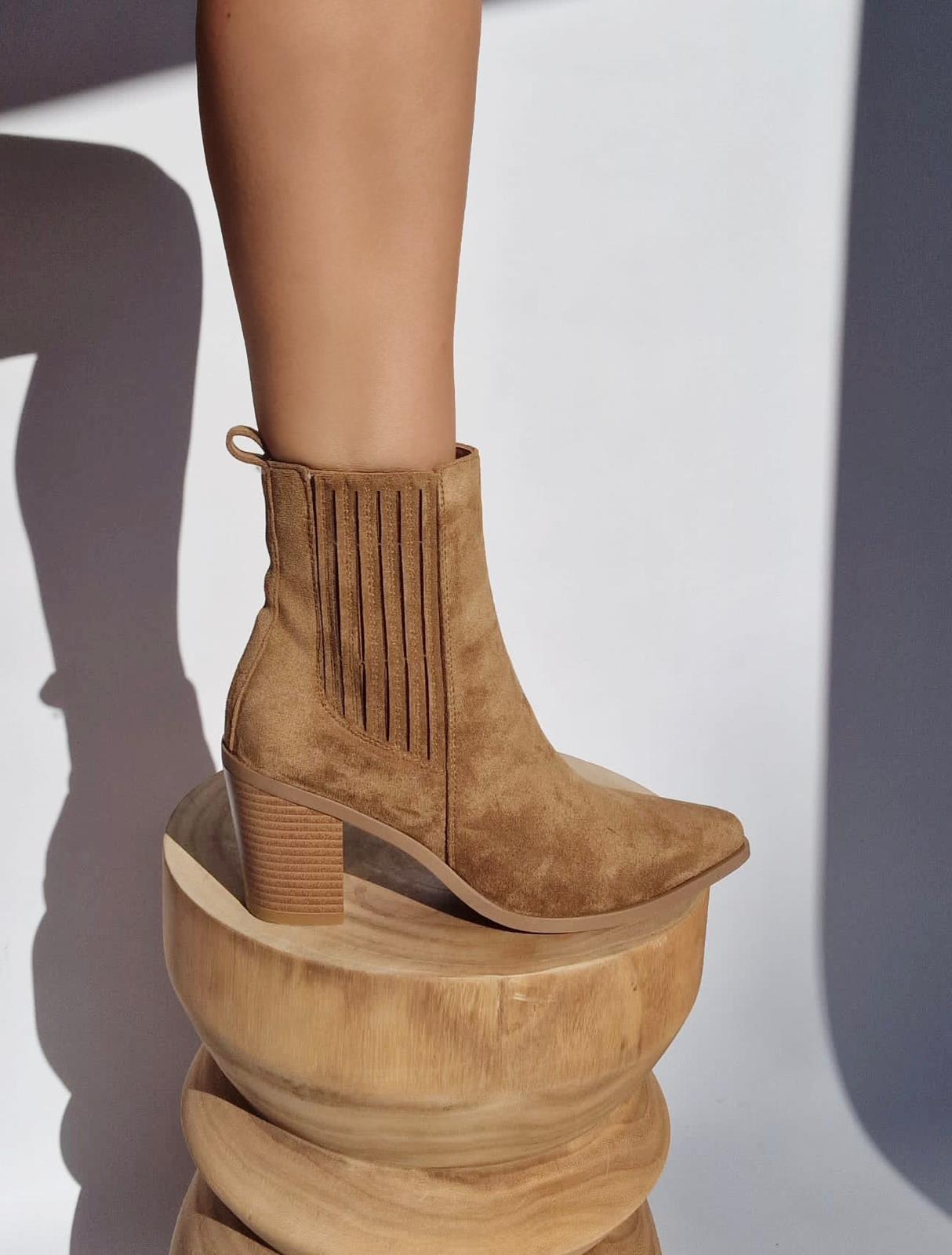 Bottines bout pointues Camel