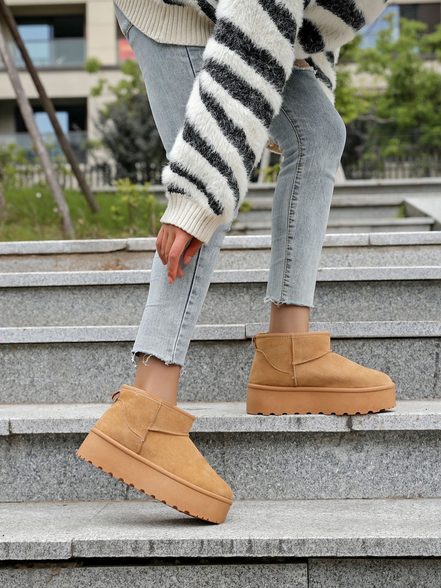 Camel fur-lined platform boots