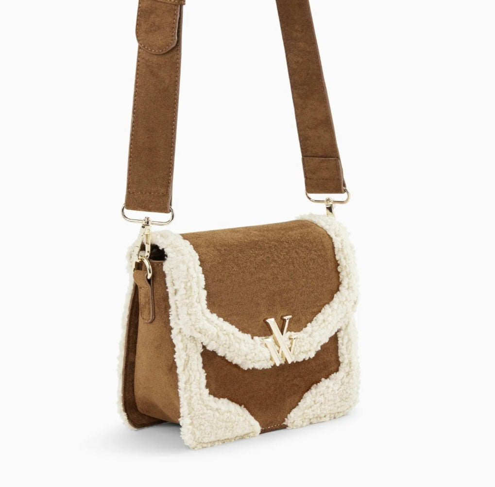 Petit sac cartable Evelyn camel par Vanessa WU – Élégant et pratique, parfait pour un style chic et quotidien