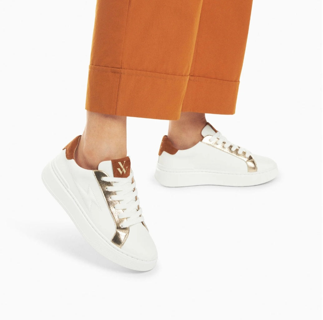 Vanessa Wu Romane white and camel lace-up lightning sneakers