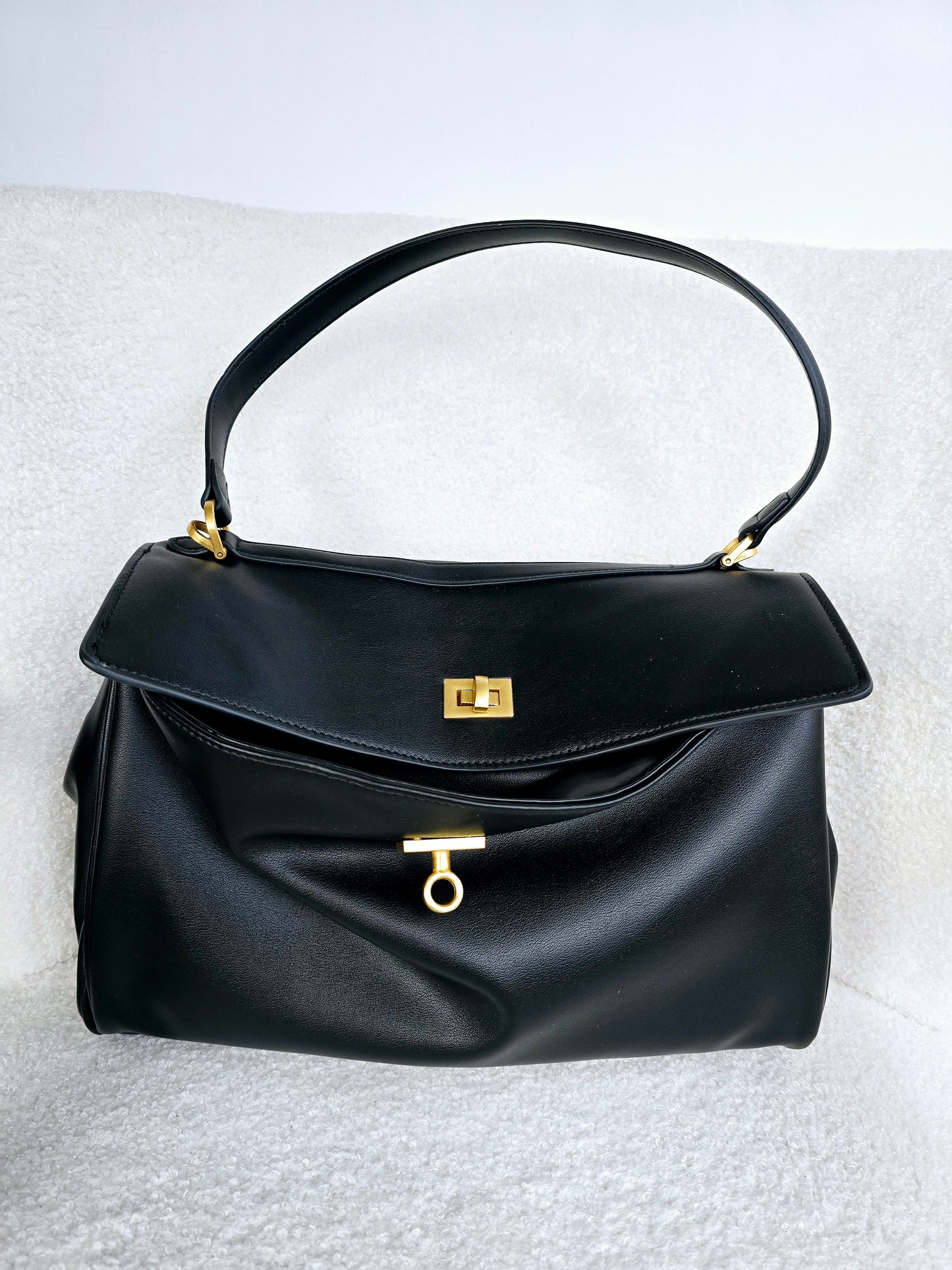 Ciaga Black Medium Leather Bag