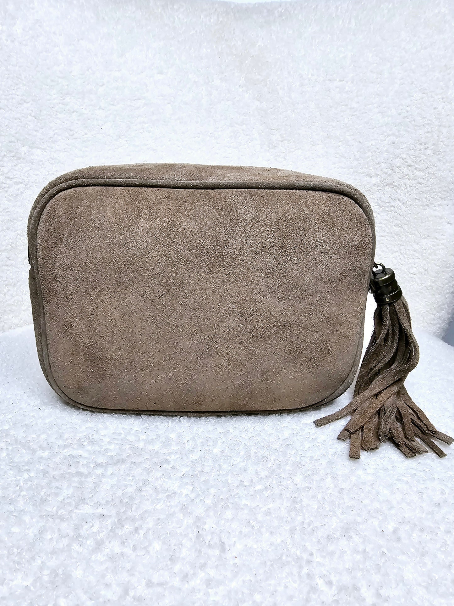 Sac bandoulière pompom rectangle daim Taupe