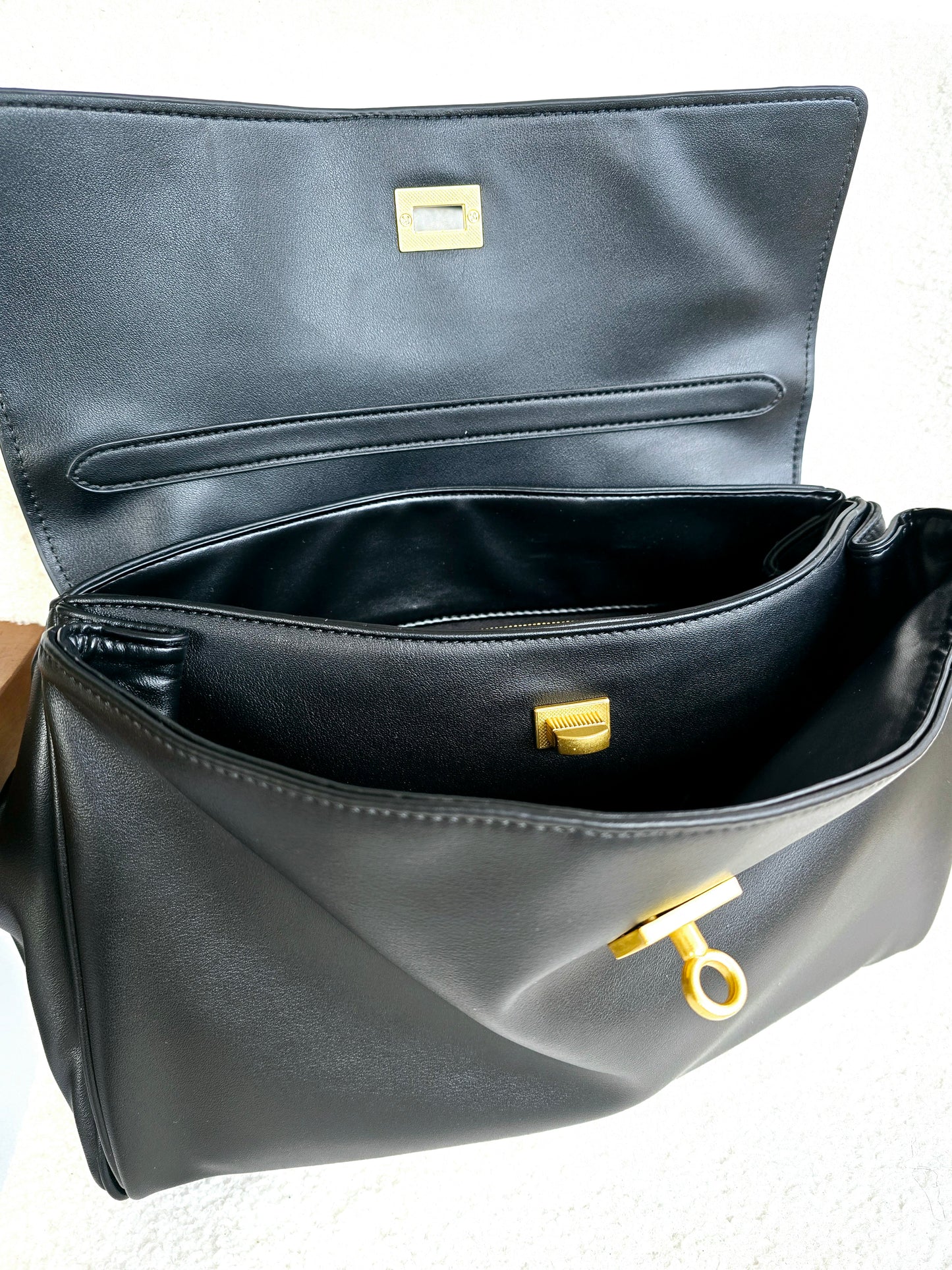 Ciaga Black Medium Leather Bag