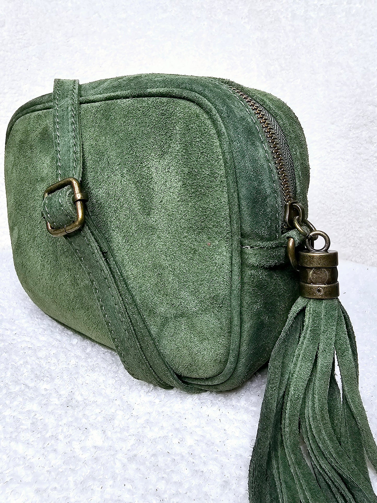 Sac bandoulière pompom rectangle daim Vert