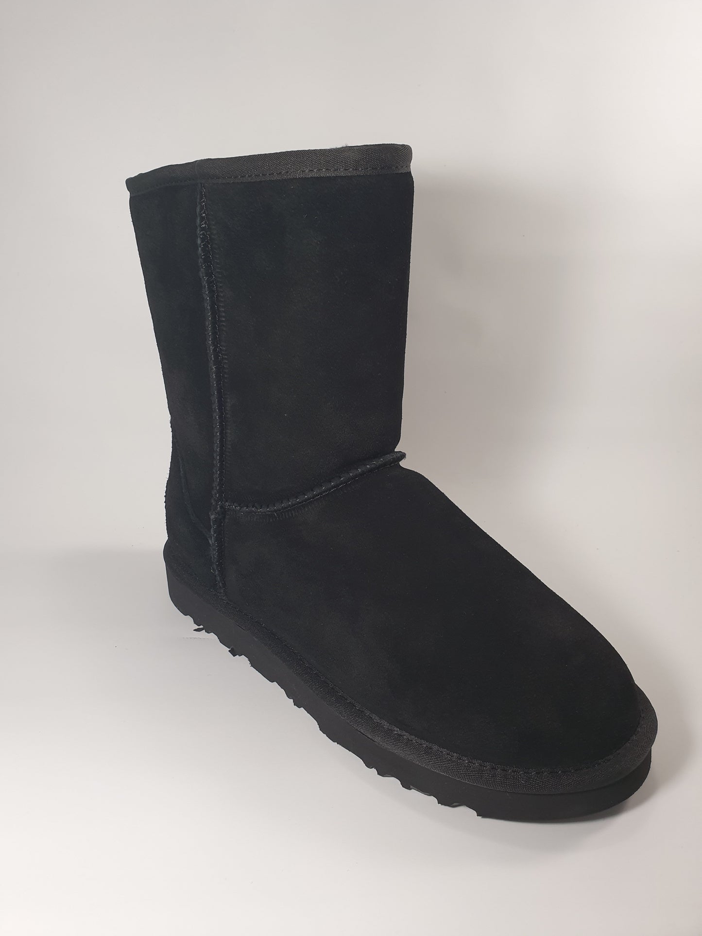 Classic black women's LEATHER fur-lined boots